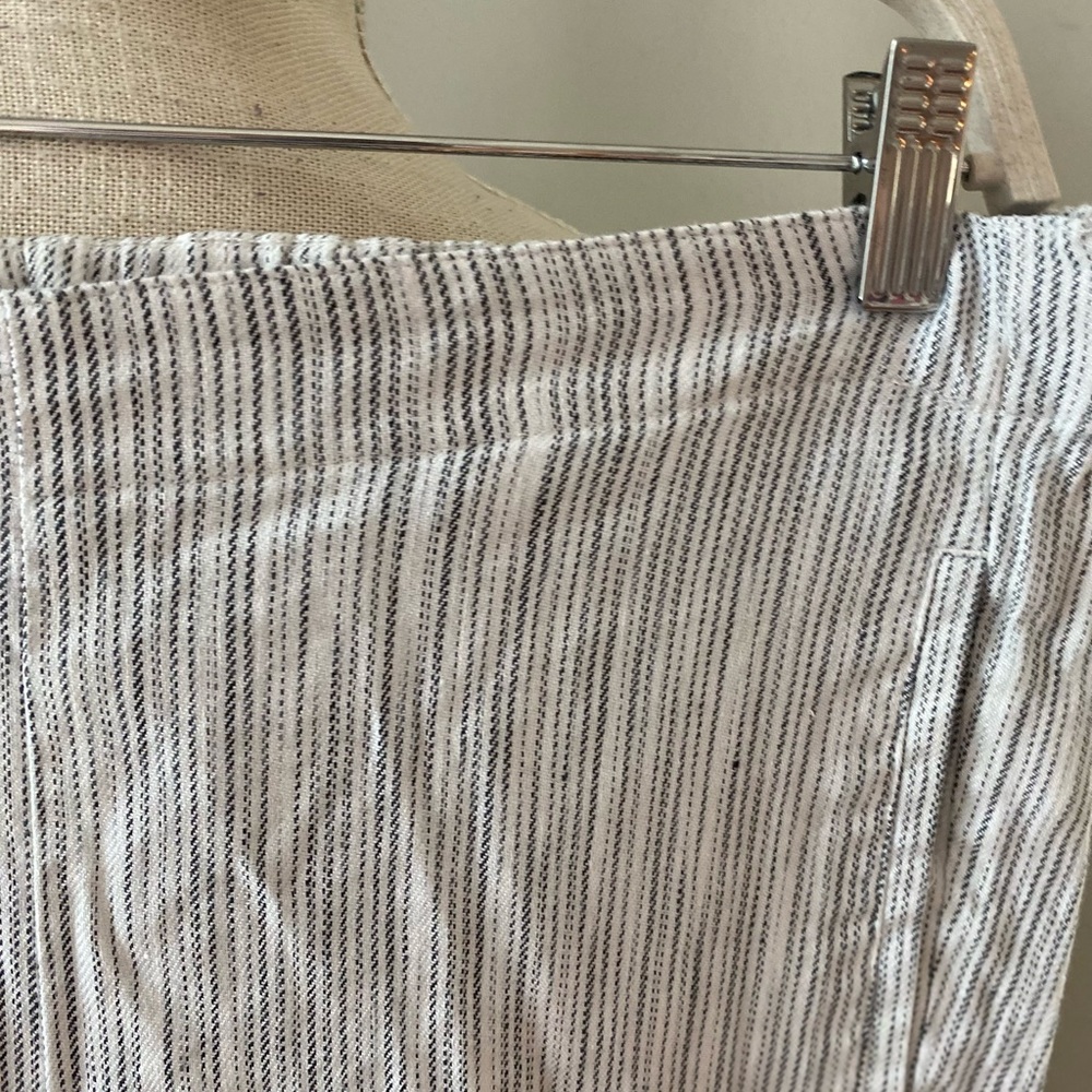 J. Jill White Grey Pinstriped Stretch Linen Pant - Picture 2 of 7